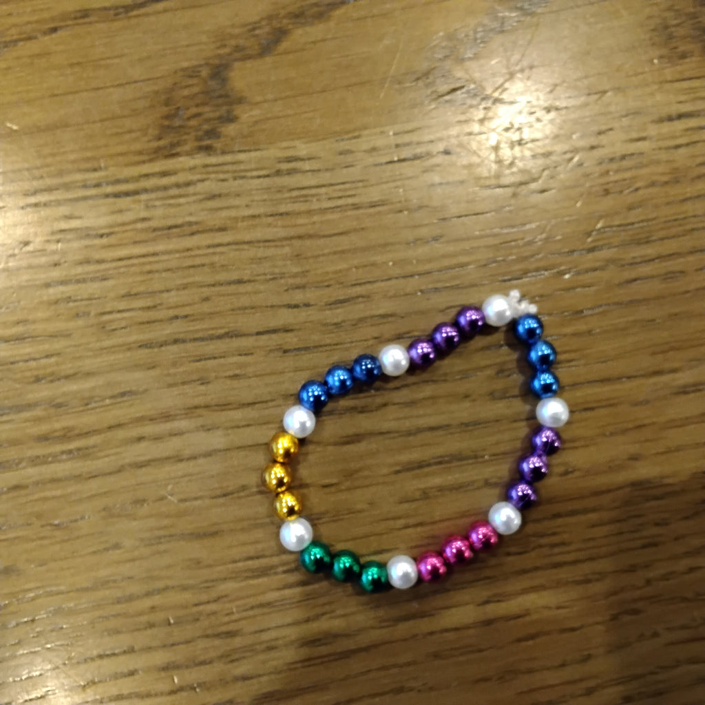 Colour Pearl with white ✨️ Pearl bracelet