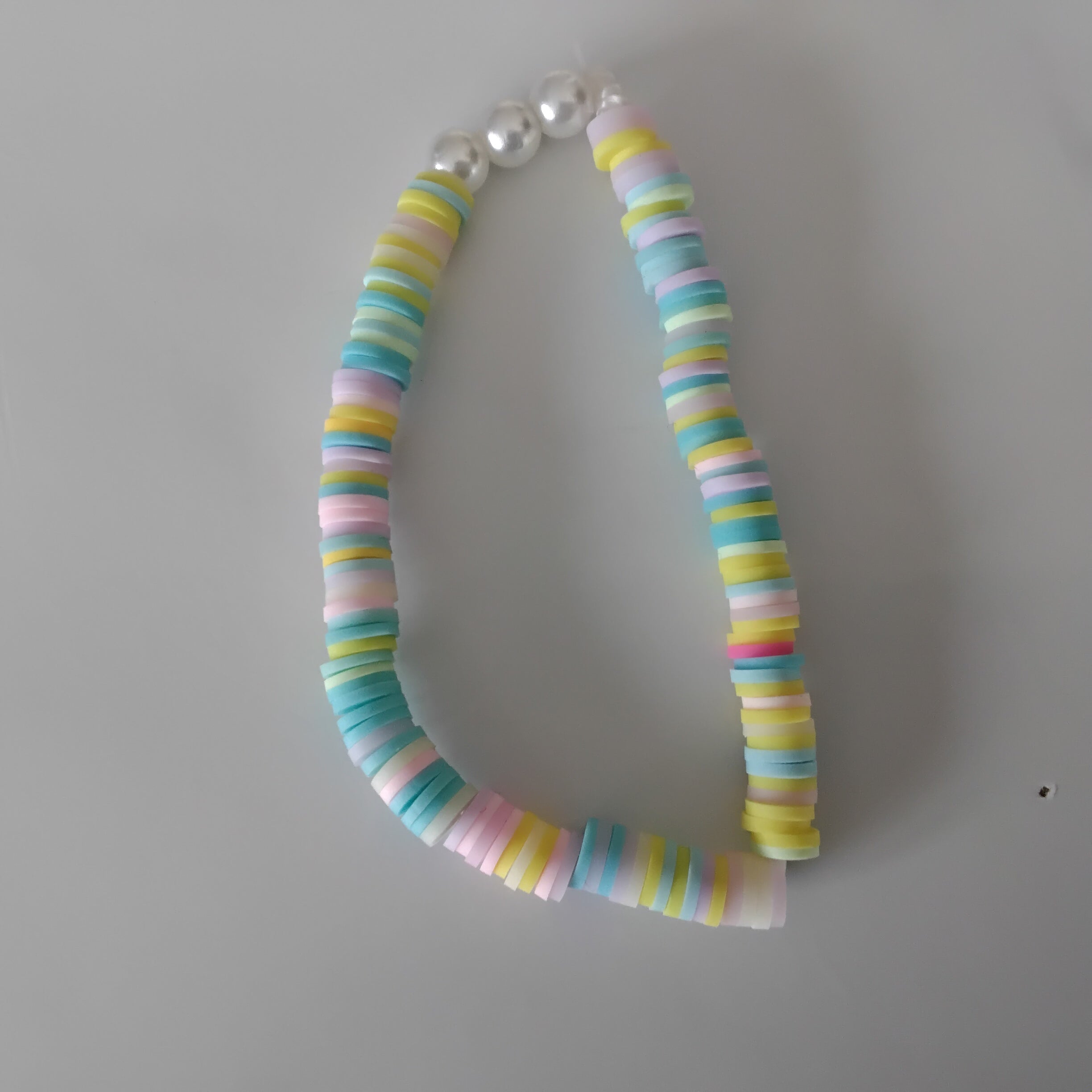 Clay bead bracelet with pearls