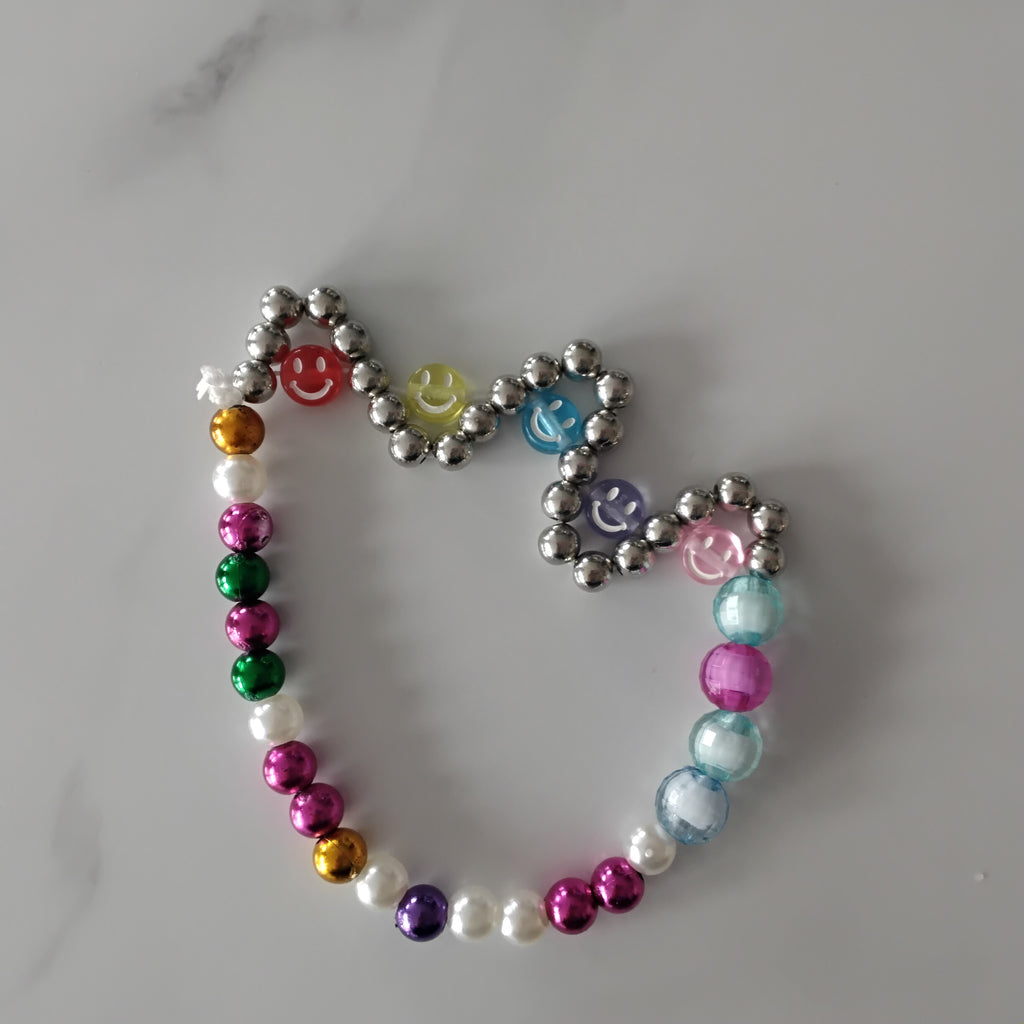 Preppy smiles wave bracelet with pearls