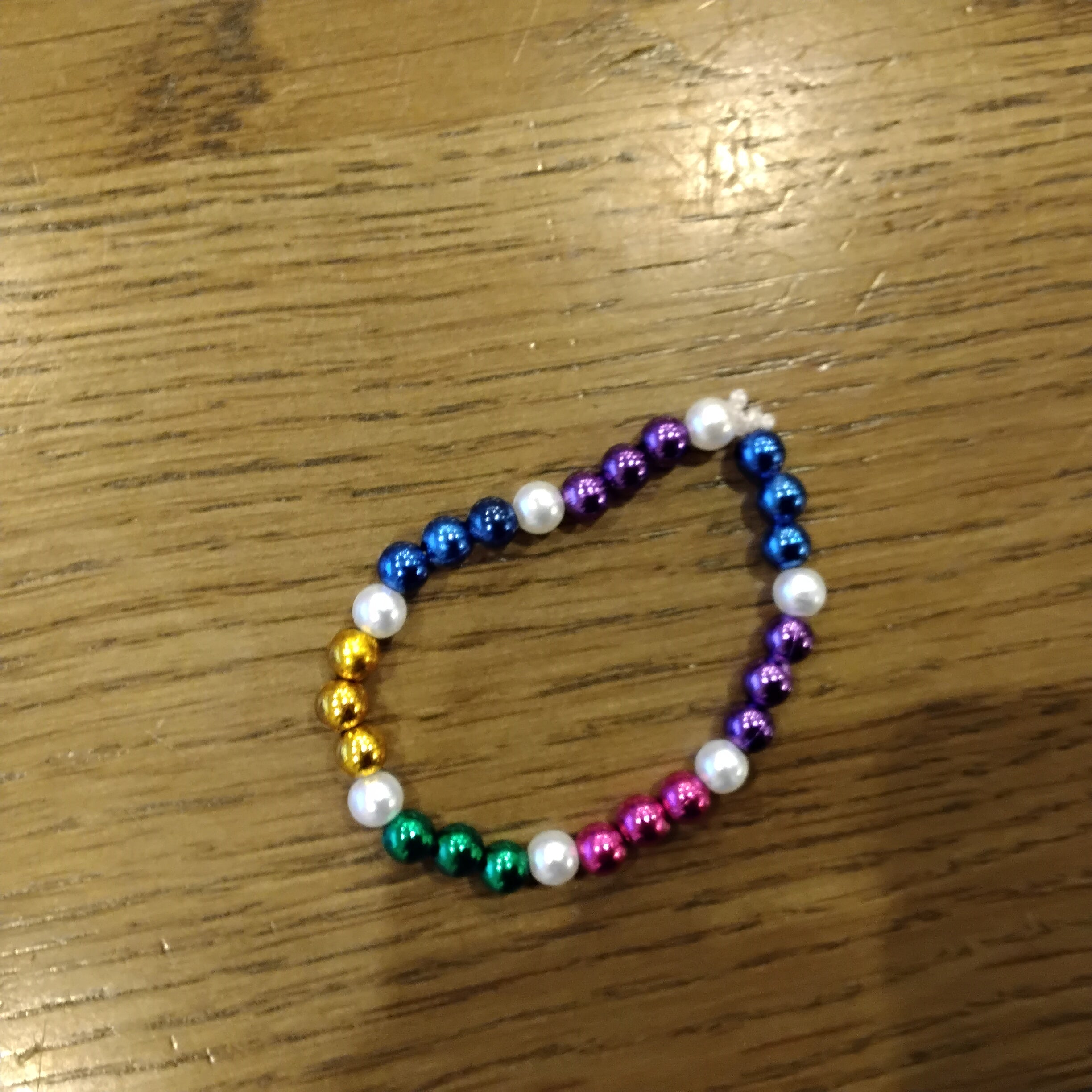 Colour Pearl with white ✨️ Pearl bracelet