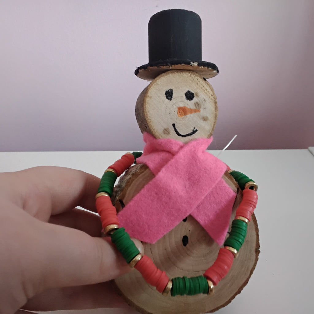 Green and red christmas clay bead bracelet