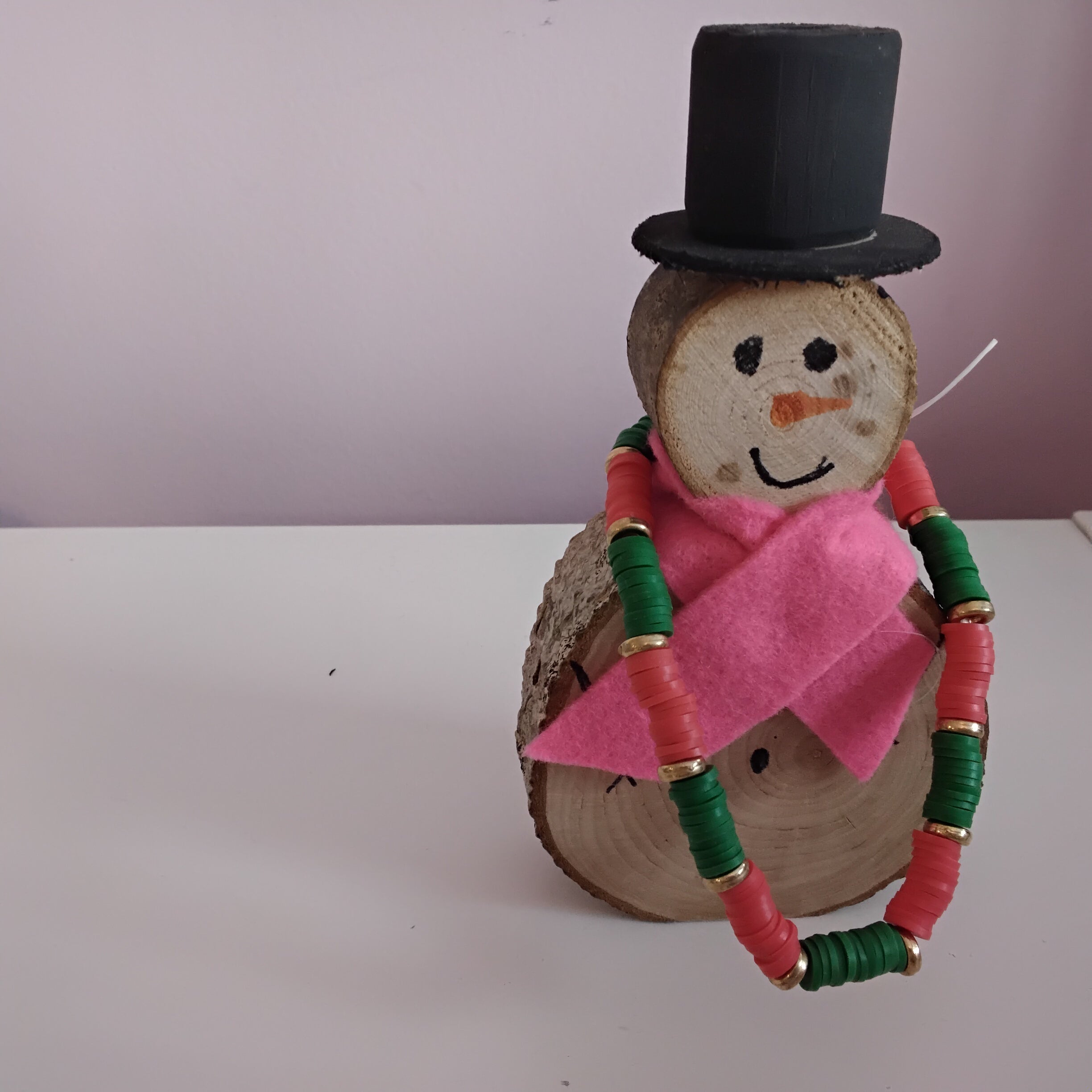 Green and red christmas clay bead bracelet