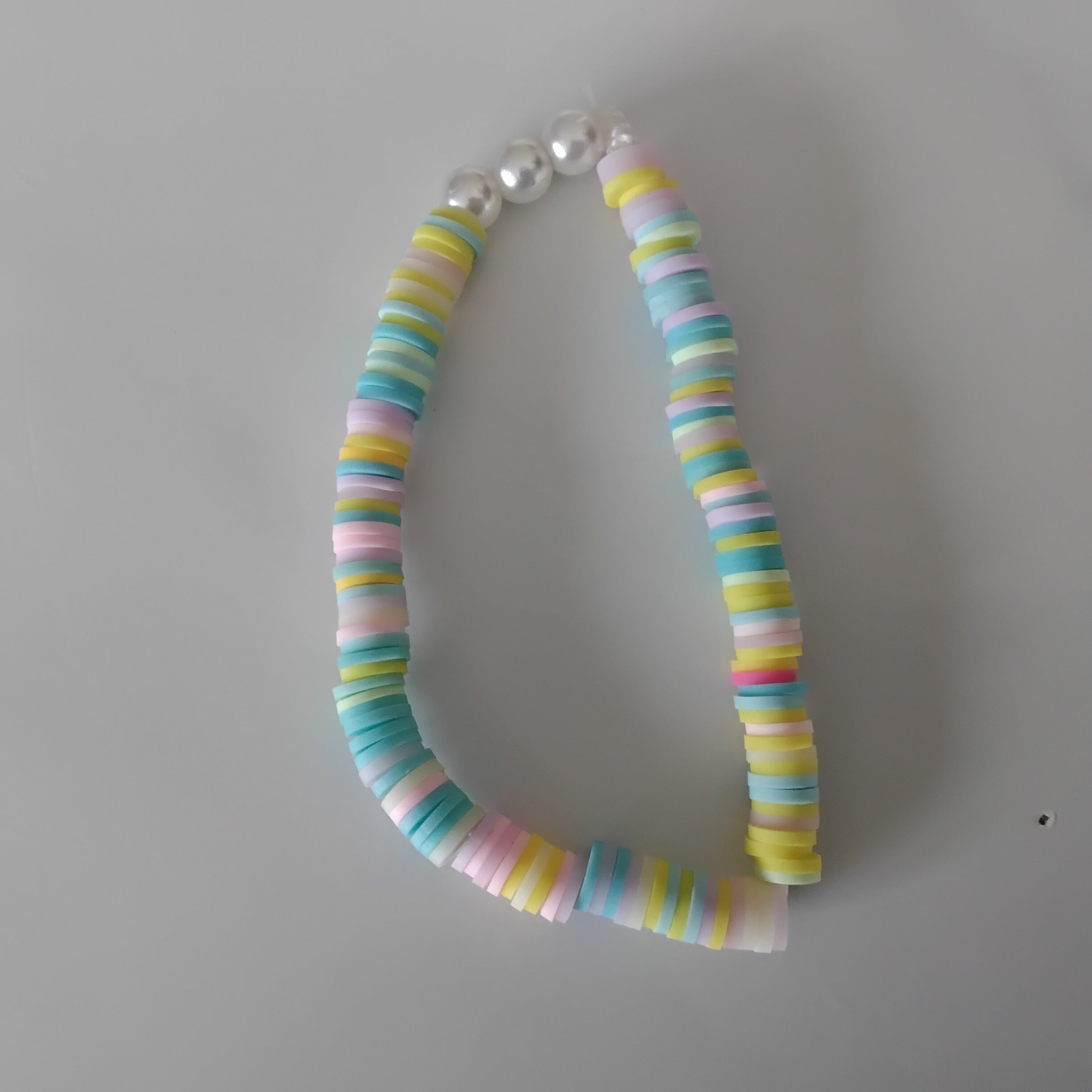 Clay bead bracelet with pearls